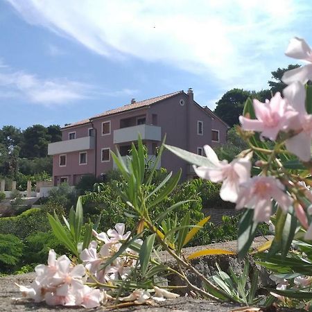 Amaryllis Residence, Apartment Diana & Deluxe Rooms With Shared Kitchen Veli Lošinj Dış mekan fotoğraf