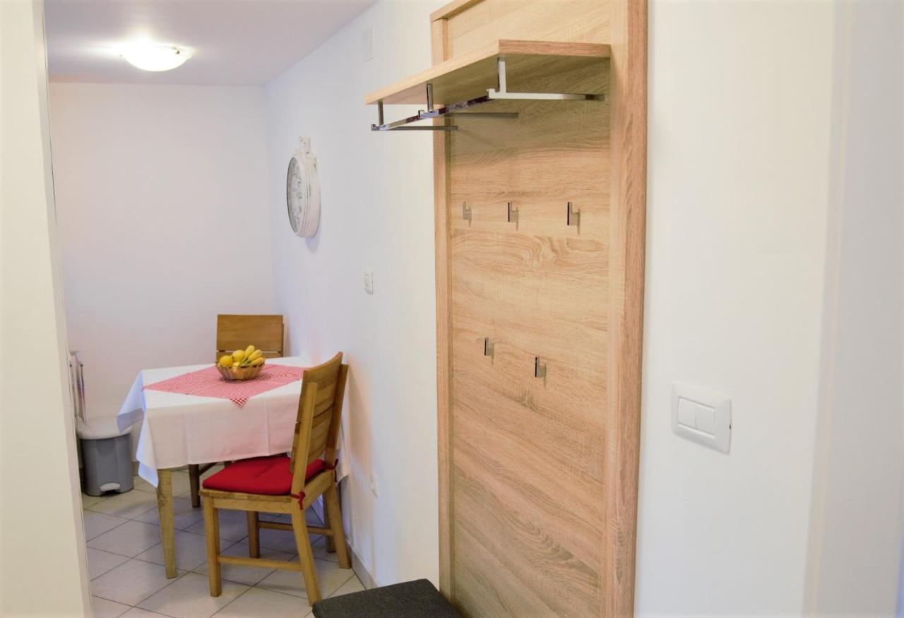 Amaryllis Residence, Apartment Diana & Deluxe Rooms With Shared Kitchen Veli Lošinj Dış mekan fotoğraf