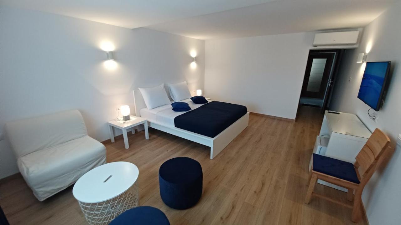 Amaryllis Residence, Apartment Diana & Deluxe Rooms With Shared Kitchen Veli Lošinj Dış mekan fotoğraf