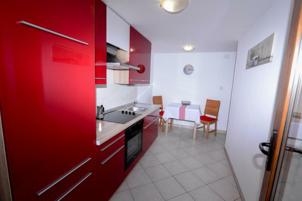 Amaryllis Residence, Apartment Diana & Deluxe Rooms With Shared Kitchen Veli Lošinj Dış mekan fotoğraf